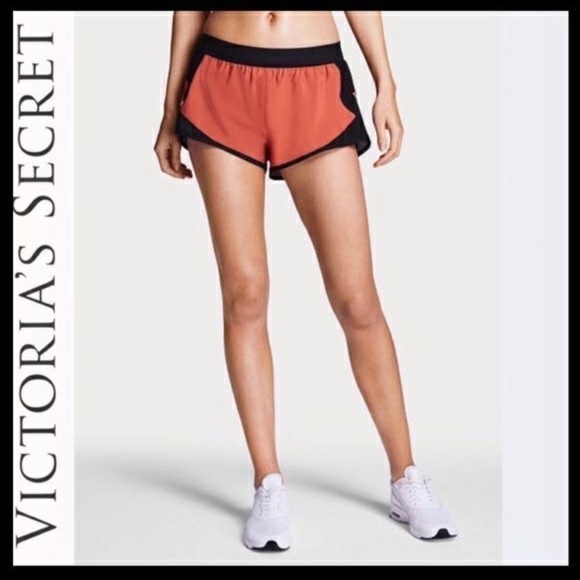 VICTORIA’S SECRET SPORT 
Run Shorts - Picture 1 of 3